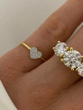 Load image into Gallery viewer, Mini Heart Diamond Ring set 18ct Gold