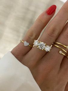 Mini Heart Diamond Ring set 18ct Gold