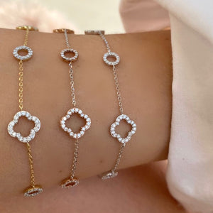 Clover Diamond Bracelet set in 9ct Gold