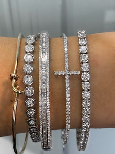 Diamond Baguette Bangle 1.05ct set in 18ct Gold